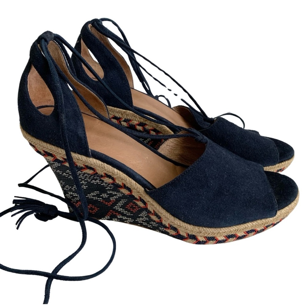 CAbi Isla Wedge Sandals Size 9M Navy Blue Ikat Suede Ankle Tie Tassels - Picture 1 of 11